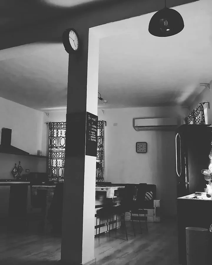 Feriehus Black&White Guest House Iglesias