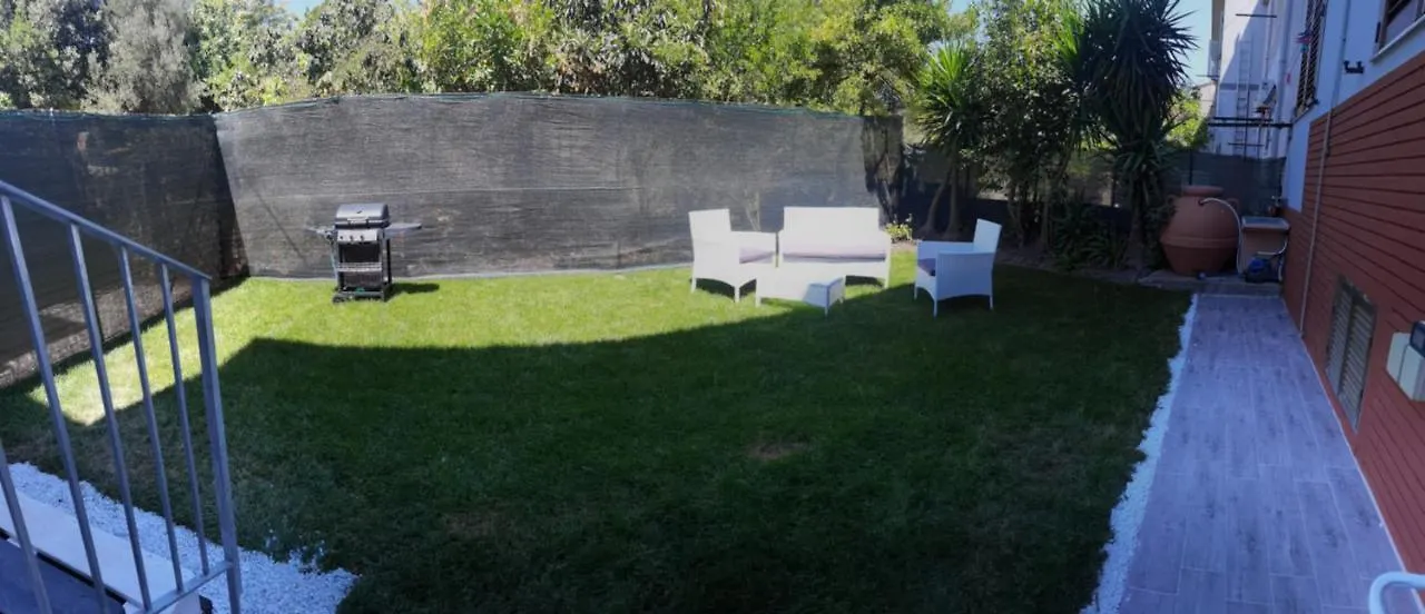 Feriehus Black&White Guest House Iglesias Italien